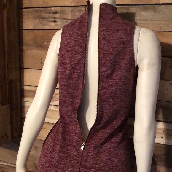 Tight fitting sleeveless dress (small) - Picture 5 of 7